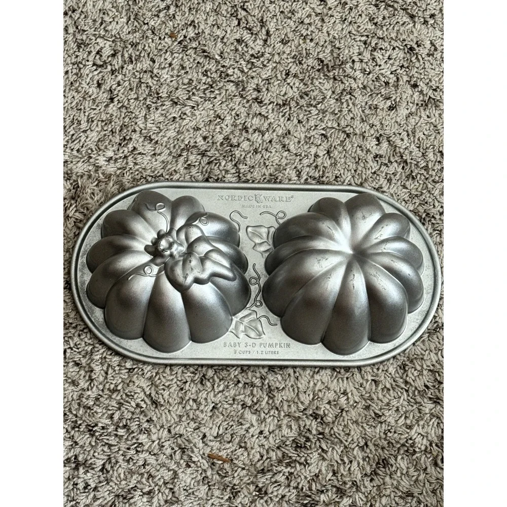 Nordic Ware Baby 3-D Pumpkin‎ Mold Bundt Cake Pan 5 Cup #1